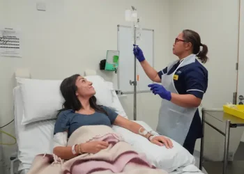Mujer con tres enfermedades mortales se recupera 'notable' tras terapia celular | Inmunología