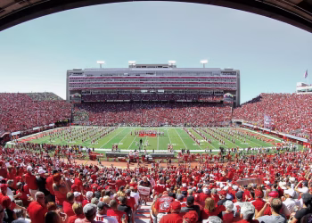 Nebraska propone renovar por 600 millones de dólares el Memorial Stadium a tiempo para la temporada 2028