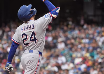 Nimmo conecta jonrón inicial, deGrom trabaja 4 entradas en blanco y los Rangers vencieron a los Marineros 5-0