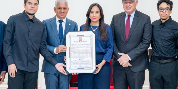 Senado rinde homenaje póstumo a René Fortunato por su legado histórico y cultural – El Nuevo Diario (República Dominicana)