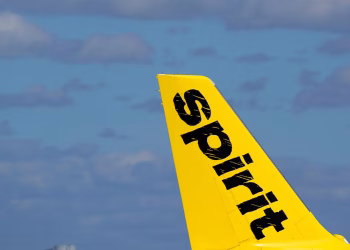 Spirit Airlines dice que la ayuda financiera del gobierno de EE. UU. la ayudaría a seguir volando