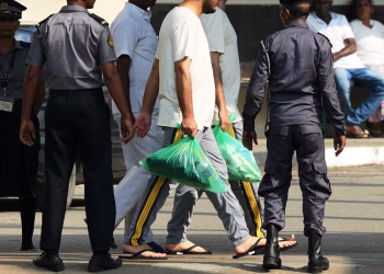 Sri Lanka envió a casa a 238 marineros iraníes, incluidos supervivientes de un ataque con torpedos estadounidenses.