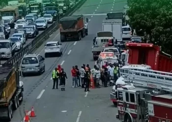Trágico accidente en la Autopista 6 de Noviembre deja tres muertos