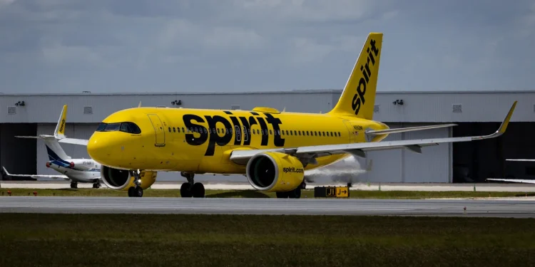 Trump confirma que está sopesando la adquisición de Spirit Airlines por parte de los contribuyentes "por el precio correcto"