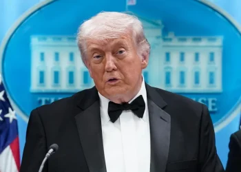 Trump dice "es una profesión peligrosa" tras disparos en la cena de corresponsales de la Casa Blanca