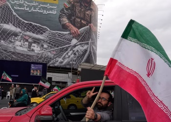 Trump dice que el ejército estadounidense ha bloqueado los puertos iraníes para presionar a Teherán