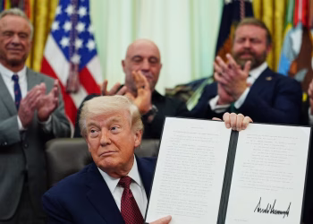 Trump firma orden para acelerar la revisión de psicodélicos, incluida la ibogaína