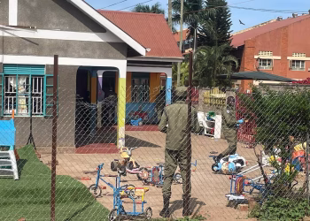 Uganda estrena tribunal móvil para hombre acusado de matar a 4 niños