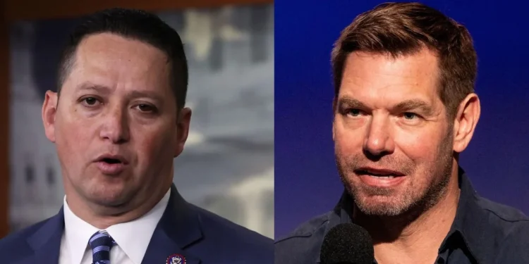 Un dúo bipartidista ayudó a obligar a los representantes Swalwell y Gonzales a renunciar. Dicen que otros miembros de la Cámara podrían ser los siguientes.