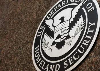 "Un punto de ruptura": dentro del cierre de 68 días del DHS