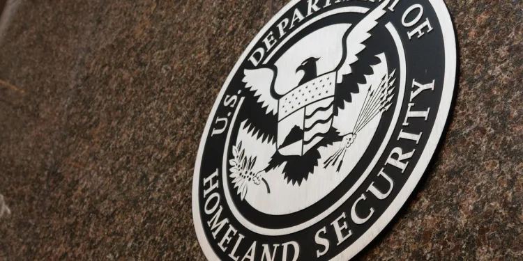 "Un punto de ruptura": dentro del cierre de 68 días del DHS "Un punto de ruptura": dentro del cierre de 68 días del DHS