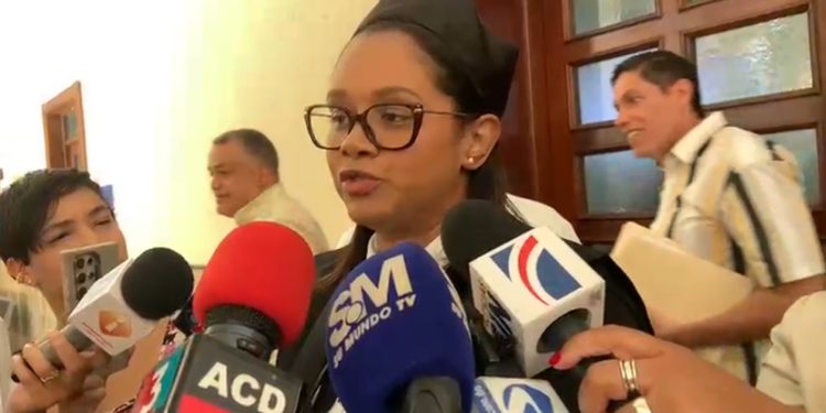 Uno de los implicados en el caso de corrupción en Senasa se iba de RD callaíto; fue apresado en el AILA