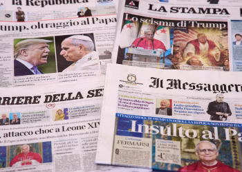 Visitantes del Vaticano critican a Trump por los ataques al mensaje de paz del Papa nacido en Estados Unidos