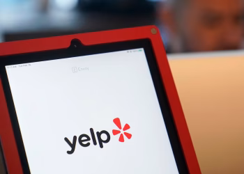 Yelp presenta un chatbot de IA para ayudar a los usuarios a seleccionar recomendaciones locales