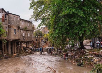 Lluvias Dejan Una Niña Muerta Y Alertas En 16 Provincias Dominicanas.