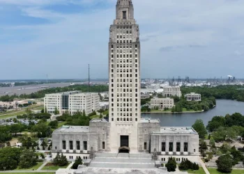 ¿Qué estados podrían intentar redistribuir y agregar más escaños republicanos para las elecciones intermedias de 2026 después de la decisión de Callais?
