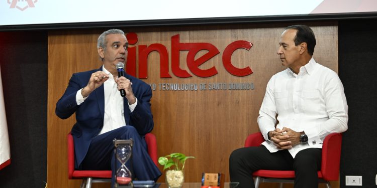 Abinader anuncia en INTEC la reducción histórica de la pobreza al 15.3 % y favorece la eliminación del anticipo a mipymes