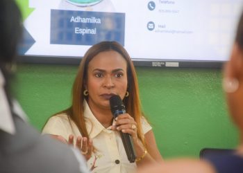 Adhamilka Espinal advierte: “No se puede inaugurar así”