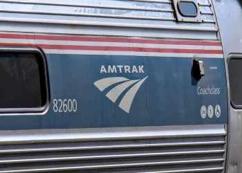Amtrak puede flexibilizar las reglas sobre armas en sus trenes a pesar de las revelaciones después de la cena de corresponsales, dicen las fuentes