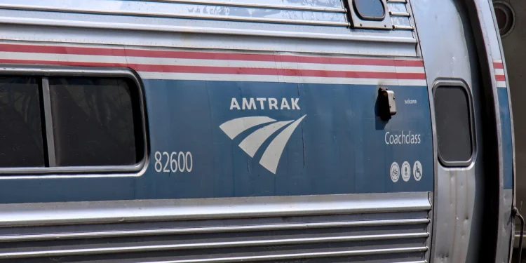 Amtrak puede flexibilizar las reglas sobre armas en sus trenes a pesar de las revelaciones después de la cena de corresponsales, dicen las fuentes