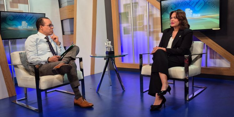 Ana García: “RD vive pandemia de feminicidios; gobierno es incapaz de frenarlo; siento miedo salir a las calles; FP trabaja duro y es principal partido oposición” Ana García: “RD vive pandemia de feminicidios; gobierno es incapaz de frenarlo; siento miedo salir a las calles; FP trabaja duro y es principal partido oposición”
