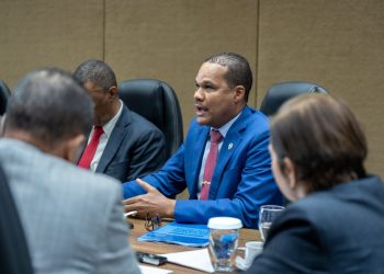 Ante diputados, Radhamés Silverio defiende rol de la UASD en examen de residencias médicas