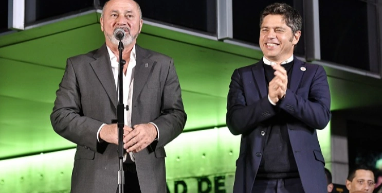 Axel Kicillof inauguró un palacio municipal millonario de seis pisos en Ensenada Axel Kicillof inauguró un palacio municipal millonario de seis pisos en Ensenada
