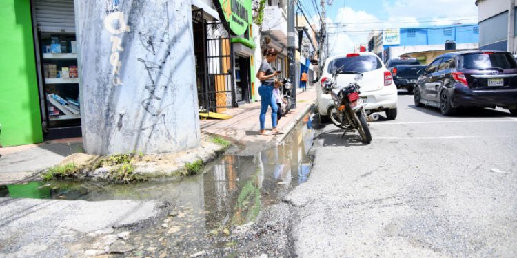 CAASD interviene el alcantarillado: ¿obras de emergencia o gestión tardía de un sistema al borde del colapso? CAASD intervendrá alcantarillado en cinco sectores del Distrito Nacional
