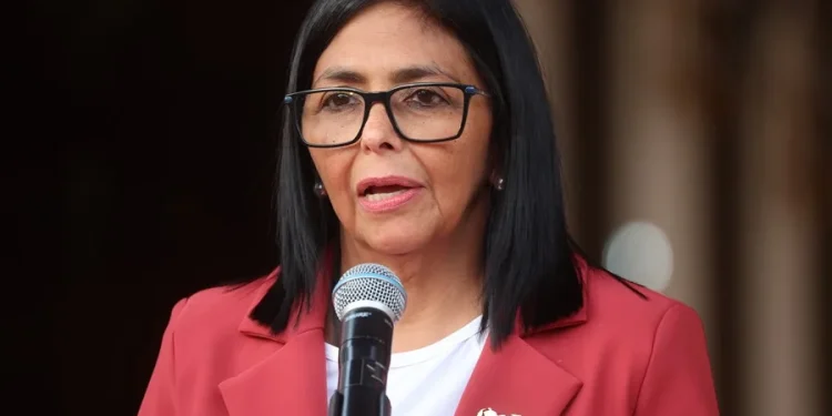 Delcy Rodríguez llega a Países Bajos para «defender» Venezuela Delcy Rodríguez llega a Países Bajos para «defender» Venezuela