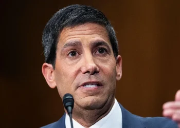 El Senado confirma a Kevin Warsh como gobernador de la Fed, despejando el camino para reemplazar a Powell como presidente