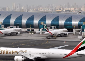 El director ejecutivo de Emirates dice que los costos del combustible para aviones están "bien cubiertos" hasta 2029
