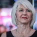 El gobernador de Colorado conmuta la sentencia de prisión de Tina Peters, aliada de Trump, por manipulación de la máquina de votación