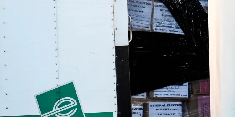 El juez niega la solicitud del condado de Fulton de devolver las boletas de 2020 confiscadas por el FBI