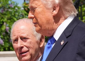 El rey Carlos III recibe elogios por su hábil manejo de Trump en su visita de estado a EE.UU.