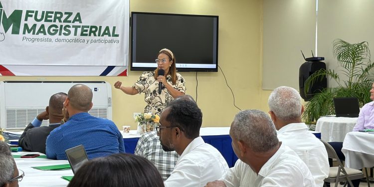 FP cuestiona fallas del MINERD en Evaluación de Desempeño Docente y alerta sobre impacto psicológico en maestros