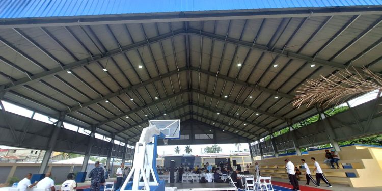 Gobierno inaugura techados en tres escuelas del Gran Santo Domingo
