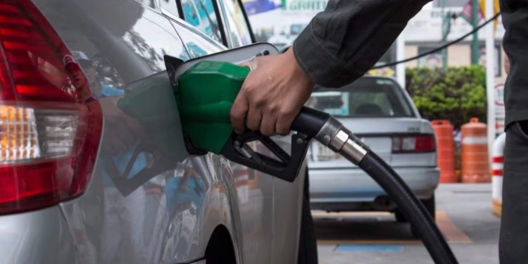 Gobierno informa precios de los combustibles seguirán subiendo gradualmente