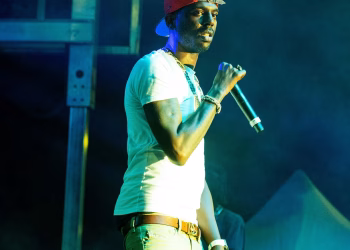 Hombre se declara culpable de matar a tiros al rapero Young Dolph en una panadería de Memphis