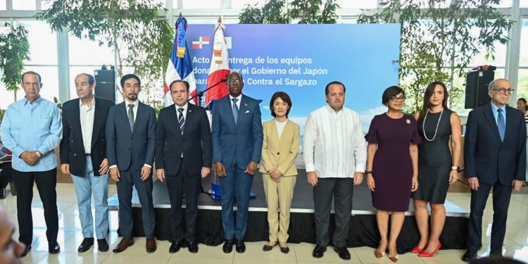Japón dona equipos a RD para combatir el sargazo Japón dona equipos a RD para combatir el sargazo