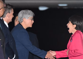 Japón y Australia acuerdan profundizar la cooperación en energía, defensa y minerales críticos