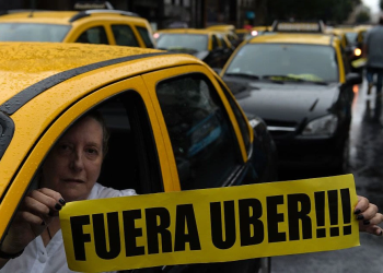 La Justicia porteña ordenó mayores regulaciones para Uber, DiDi y Cabify tras un pedido de los taxistas