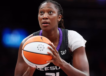 La reboteadora líder de todos los tiempos de la WNBA, Tina Charles, se retira del baloncesto