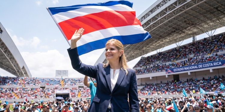 Laura Fernández hará historia este viernes: