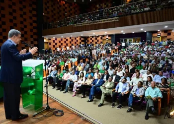 Leonel acusa al PRM de descuidar el interés nacional