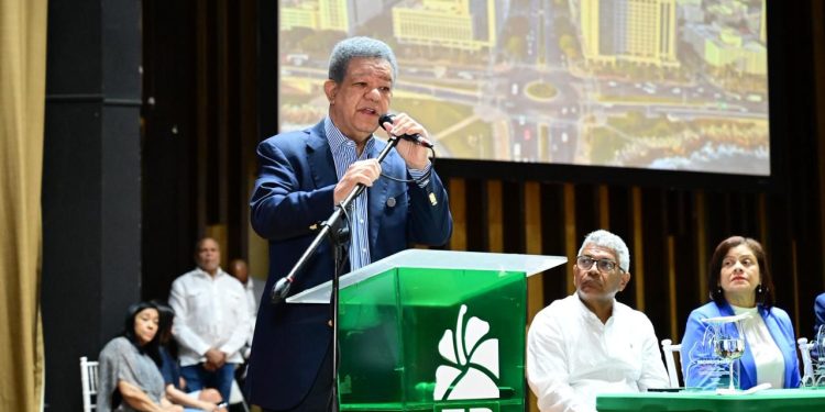 Leonel acusa al PRM de descuidar el interés nacional por priorizar su proyecto político desde el Gobierno