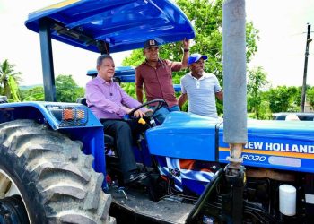 Leonel asegura PRM tiene “arruinados” a productores