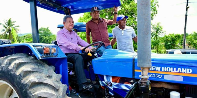 Leonel asegura PRM tiene “arruinados” a productores