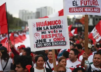 López Aliaga denuncia «golpe de Estado electoral» en Perú