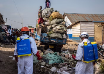 Los ataques a los centros de tratamiento del ébola son uno de los varios problemas que afectan la respuesta al brote del Congo