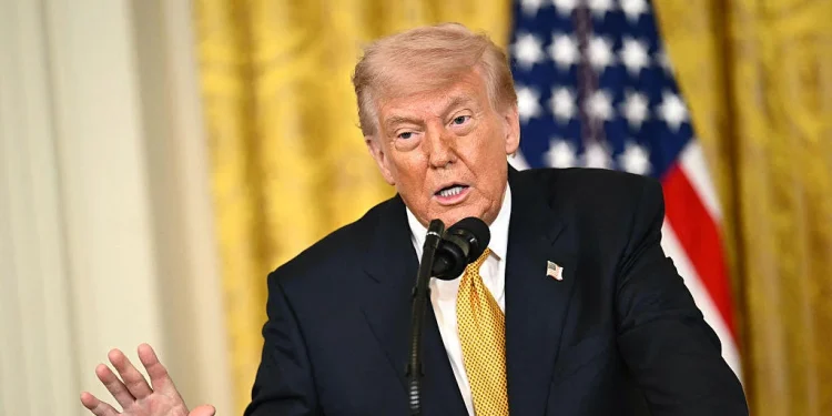 Los beneficiarios del indulto de Trump enfrentan una investigación del Congreso por cuestiones de "pago para jugar" Los beneficiarios del indulto de Trump enfrentan una investigación del Congreso por cuestiones de "pago para jugar"
